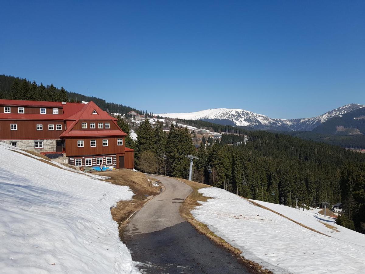Capkova Chata Hotel Pec pod Sněžkou Exterior foto